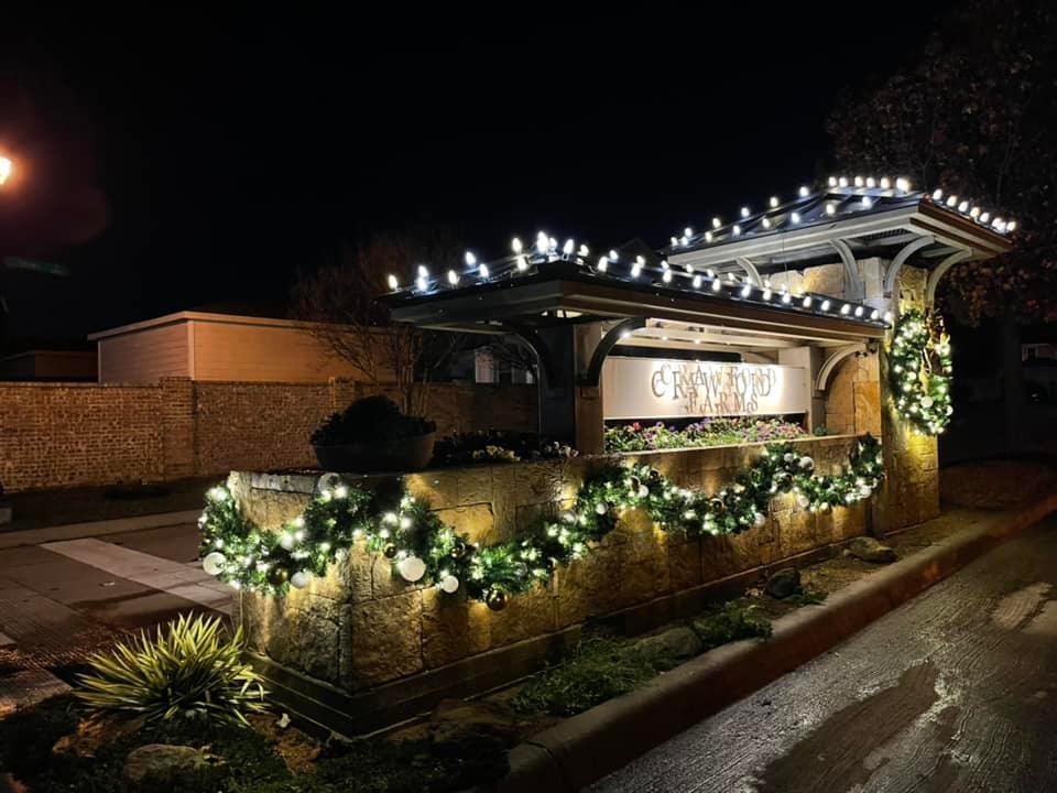 Commercial Christmas lighting installation, photo 21 of 114