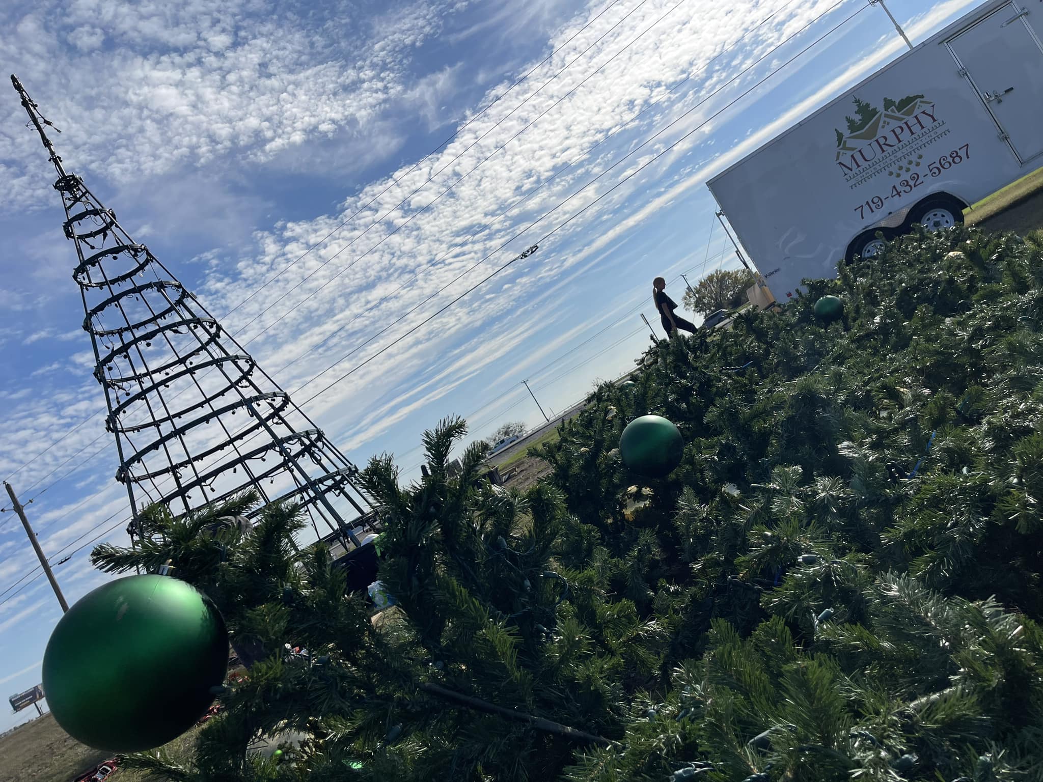 Commercial Christmas lighting installation, photo 39 of 114