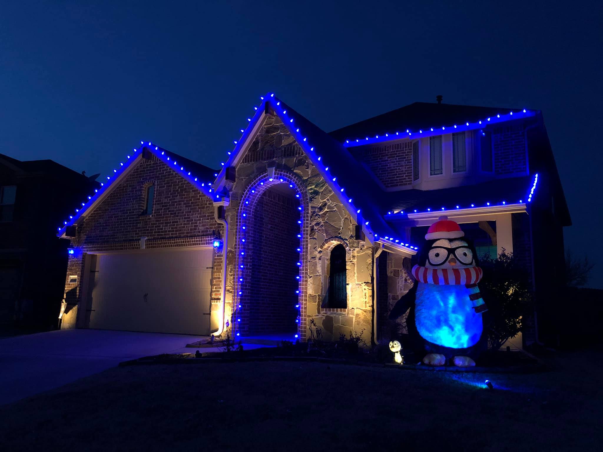 Residential Christmas lighting installation, photo 100 of 114